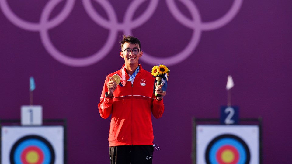 Olimpiyat Şampiyonu Mete Gazoz yurda döndü - 1