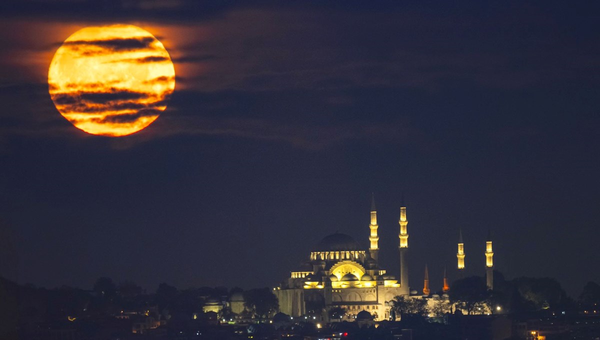 İstanbul'da dolunay manzaraları