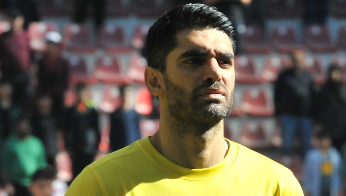 Kayserispor'da ameliyat olan Ali Karimi sezonu kapattı Kayserispor'da ameliyat olan Ali Karimi sezonu kapattı