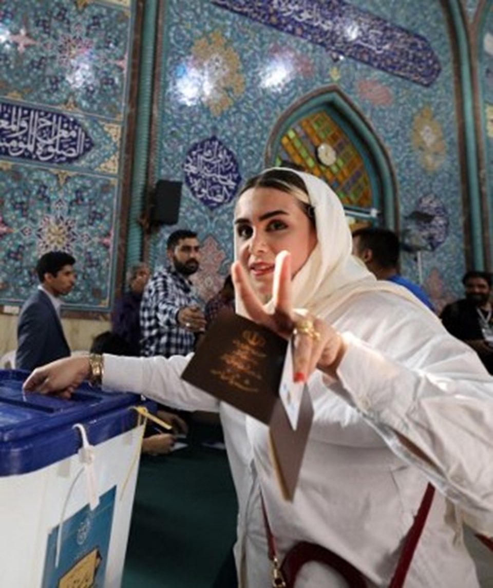 İran'da adaylardan hiçbiri yüzde 50'yi geçemedi, seçim ikinci tura kaldı - 2