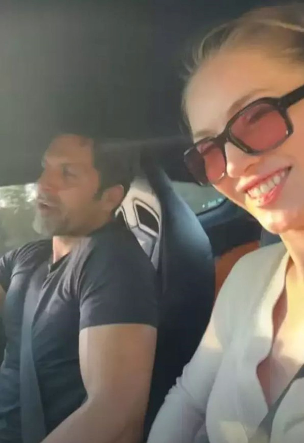 Yasemin Allen ile sevgilisi Erdal Kaya'dan yeni paylaşım 75 BzhB veaBUqNTZZ5clGeXA