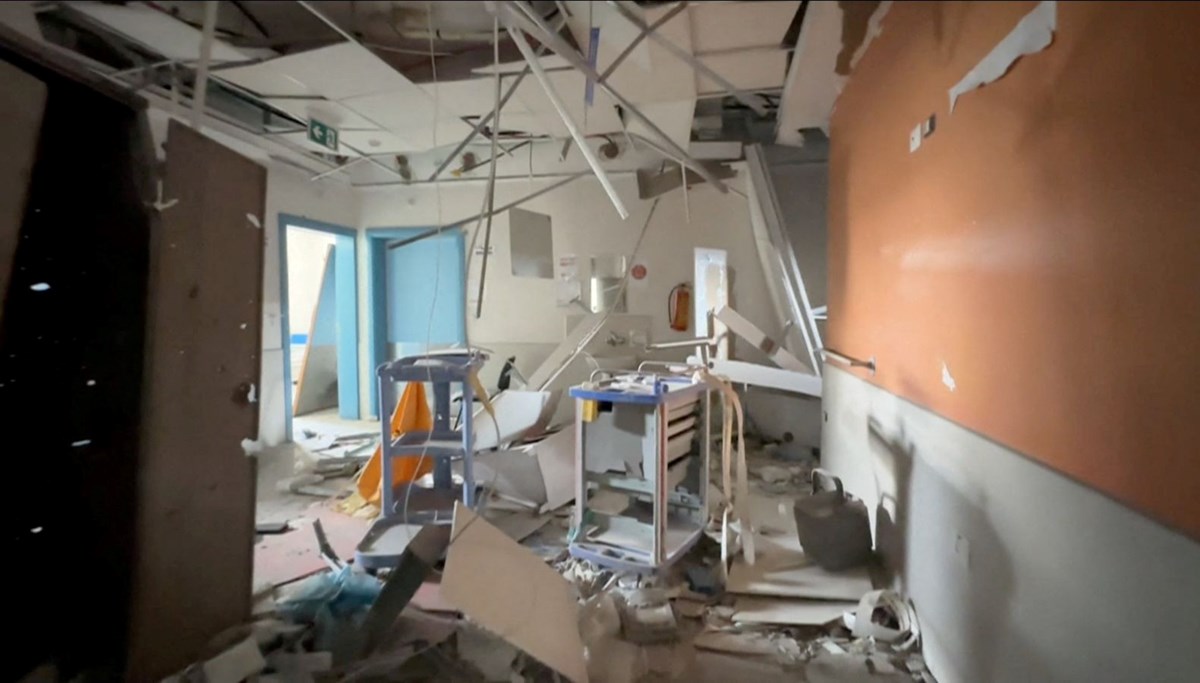 Gazze hükümeti: İsrail’in Nasır Hastanesi’nde yüzlerce insanı infaz ettiğini teyit ediyoruz