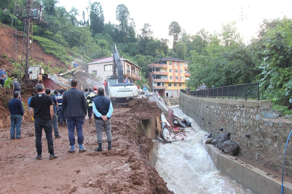 Rize'de sel ve heyelan: 4 kişi hayatını kaybetti, 4 kişi aranıyor - 5