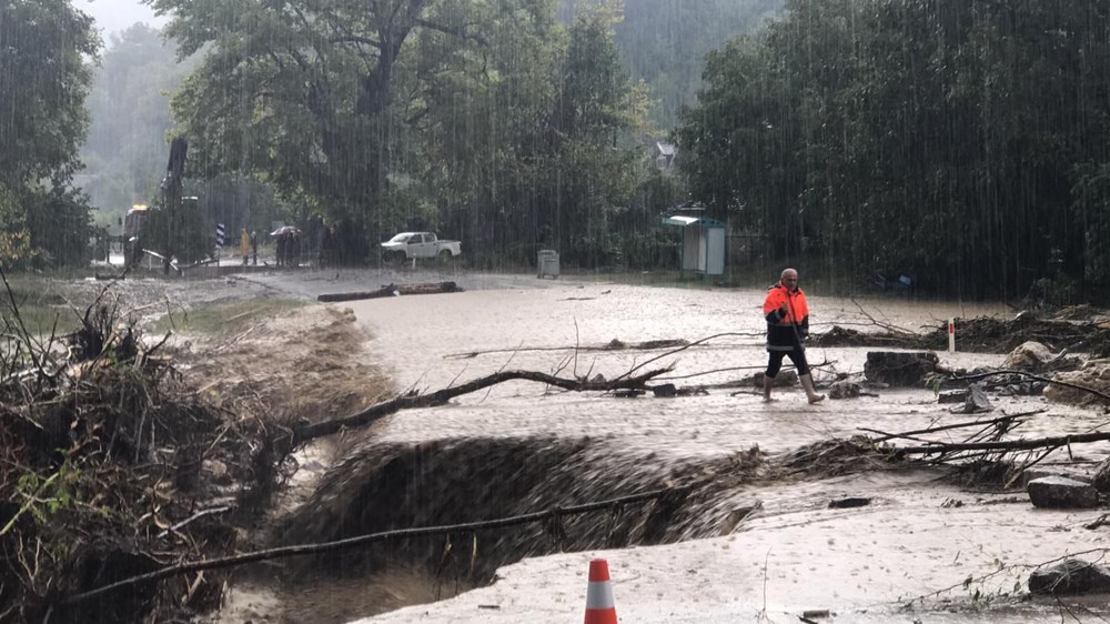 Karadeniz'de şiddetli yağış: Su basan hastane tahliye ediliyor - 4