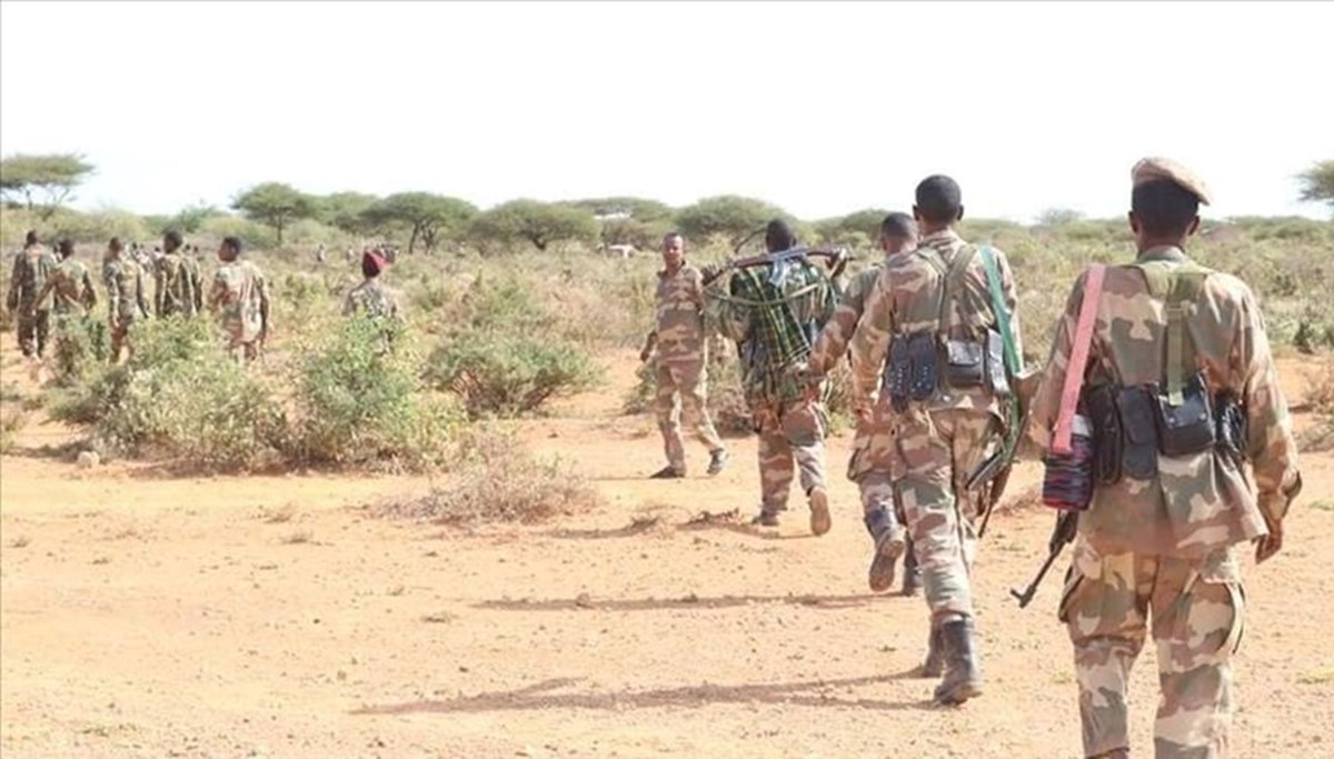 ABD'nin Somali'deki hava saldırısında 3 Eş-Şebab üyesi öldürüldü ABD'nin Somali'deki hava saldırısında 3 Eş-Şebab üyesi öldürüldü