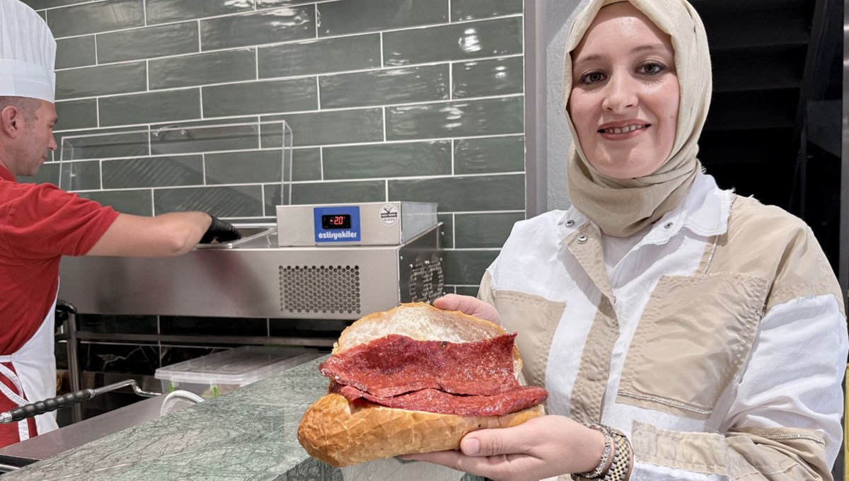 Tatilcilerin yeni gözdesi sucuk döner
