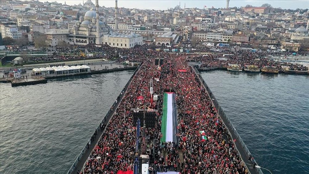 İstanbul’da yılbaşı tedbirleri: 24 saat sürecek yasak başladı