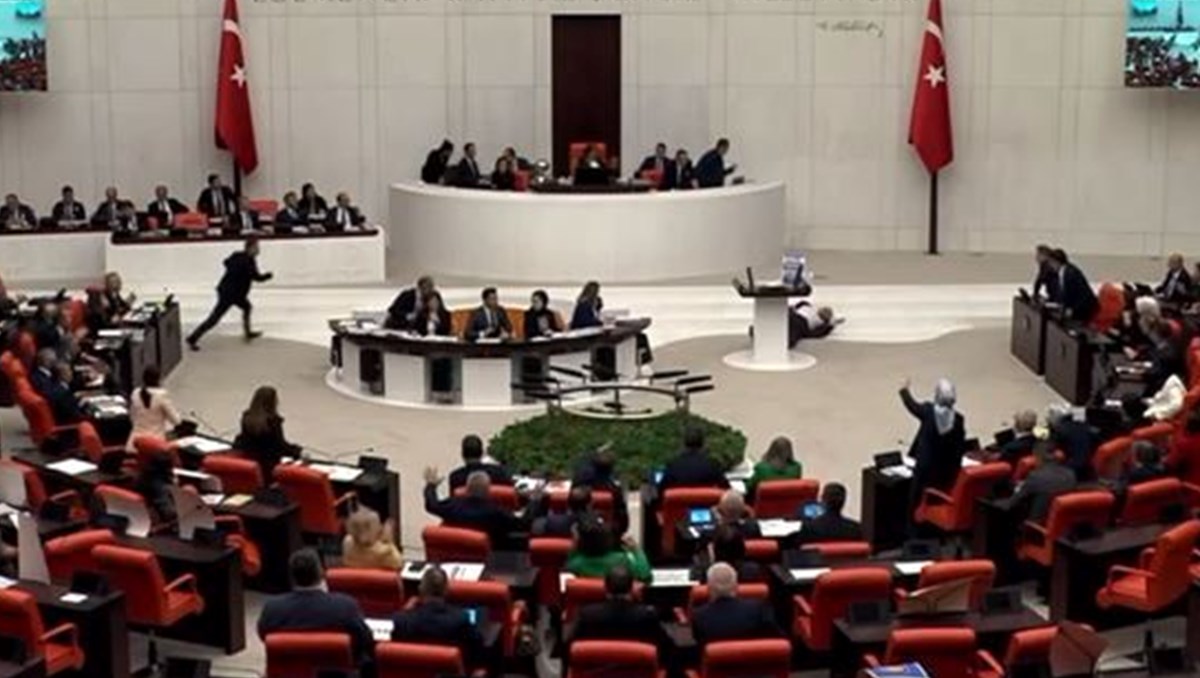 SON DAKİKA: Saadet Partili Hasan Bitmez, TBMM Genel Kurulu’nda baygınlık geçirdi