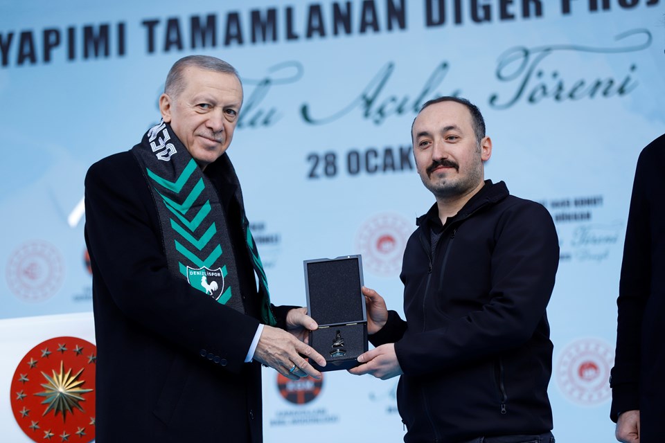 Cumhurbaşkanı Erdoğan: Hukuk skandalları ile önümüzü kesmeye çalışıyorlar - 2