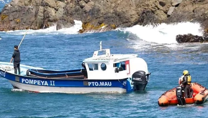 Endonezya'da turist teknesi battı