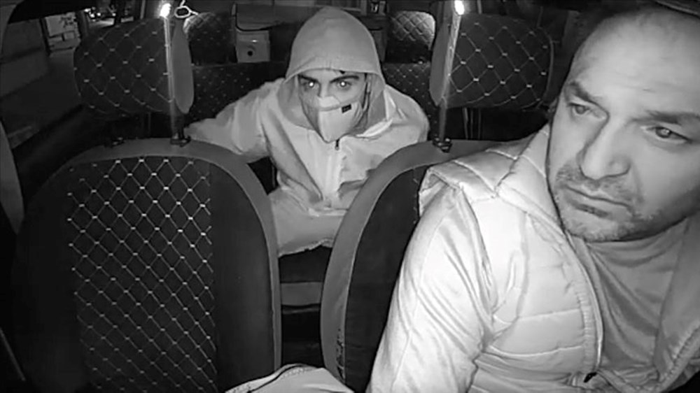 İstanbul'da takside dehşet anı: Taksiciyi ensesinden bıçakladı - 5