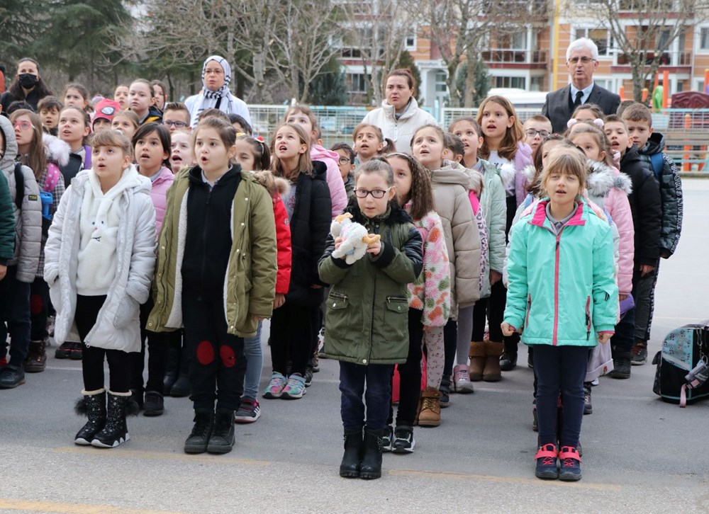 Depremin ardından 71 ilde ikinci dönemin ilk zili çaldı - 7