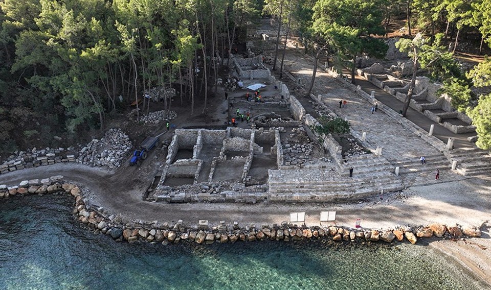 Phaselis Antik Kenti'ndeki kazılarda kutsal alan ve adak heykeller bulundu - 3