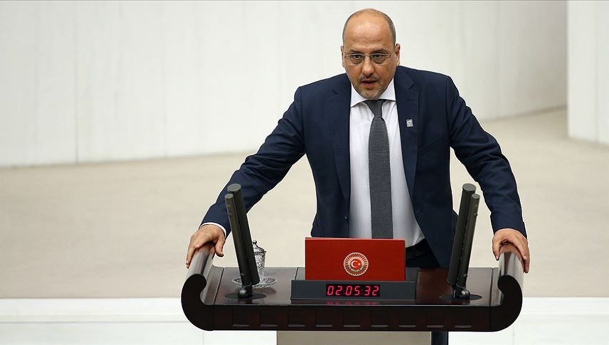 Ahmet Şık'ın dokunulmazlığının kaldırılması için fezleke