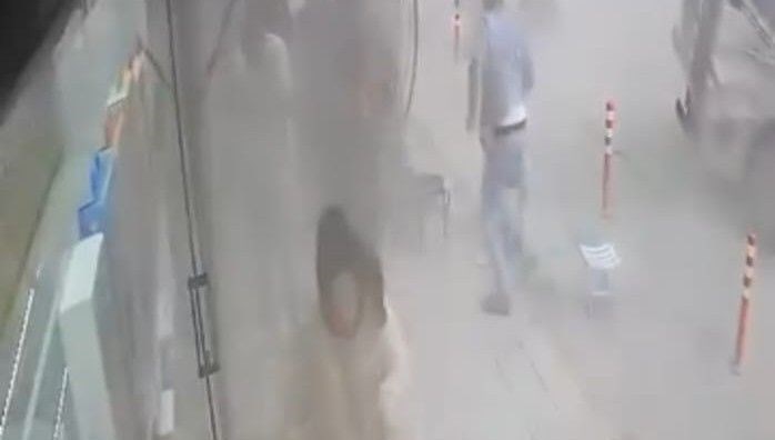 TIR'ın lastiği patladı, korku dolu anlar yaşandı