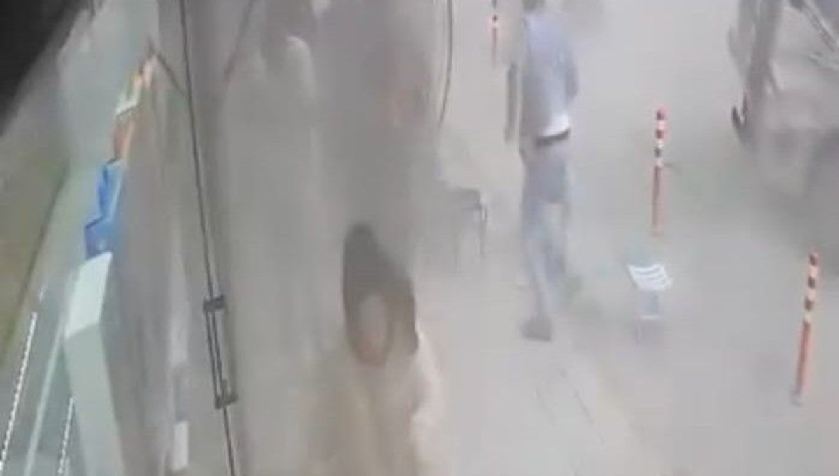 TIR'ın lastiği patladı, korku dolu anlar yaşandı TIR'ın lastiği patladı, korku dolu anlar yaşandı