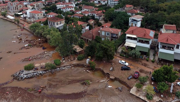 Καταστροφή από πλημμύρες σε Ελλάδα και Βραζιλία – Last Minute World News