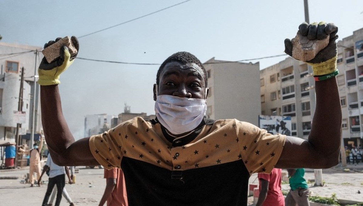 Senegal'de seçim krizi: İnternete erişim engellendi Senegal'de seçim krizi: İnternete erişim engellendi