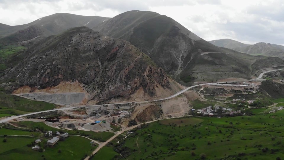 Kop Dağı Tüneli inşaatında patlama - 1