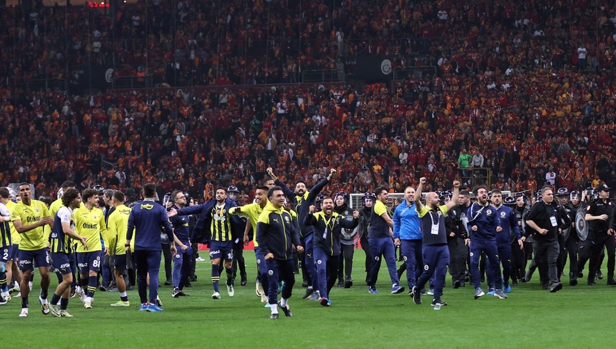 Fenerbahçe'den derbi maçın ardından yaşananlarla ilgili açıklama Fenerbahçe'den derbi maçın ardından yaşananlarla ilgili açıklama