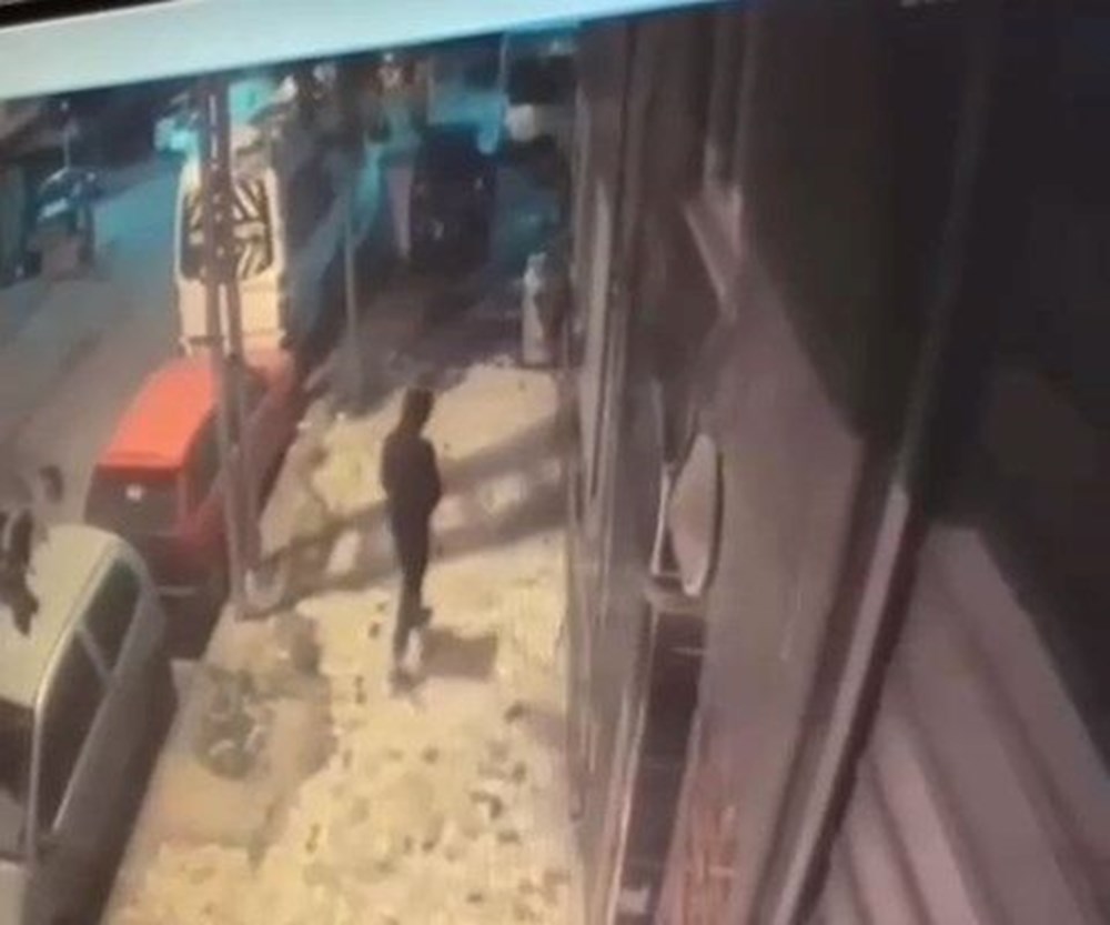 تركيا اليوم تهديد بقنبلة يدوية غير مثبتة في اسطنبول (صور) تهديد بقنبلة يدوية غير مثبتة في اسطنبول - 2