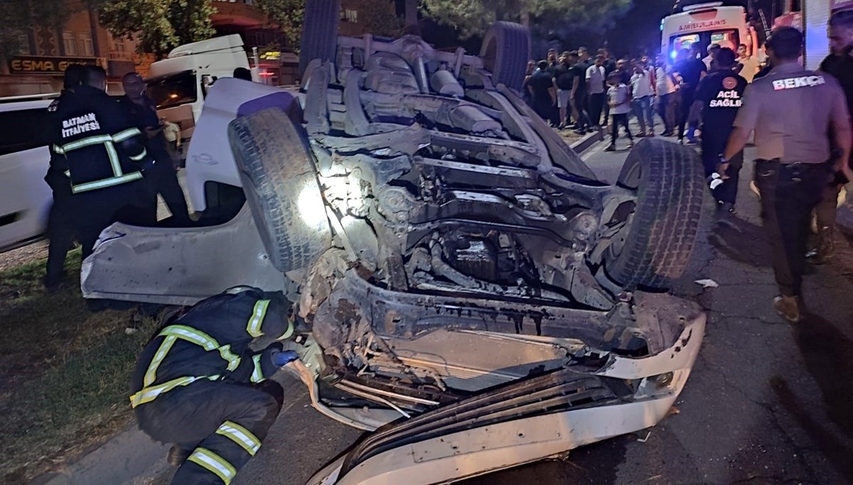 Hafif ticari araç takla attı Hafif ticari araç takla attı