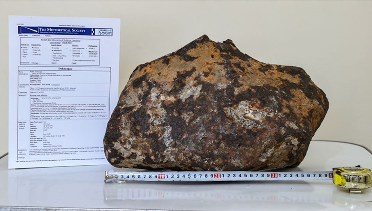 Türkiye'nin 3. büyük meteoriti olarak kayıtlara geçti: 81 kilo ağırlığında