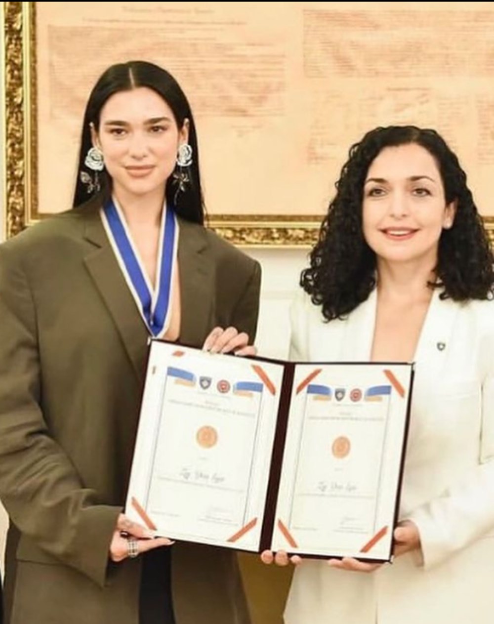 Şarkıcı Dua Lipa’ya Kosova Fahri Elçisi unvanı verildi - 4