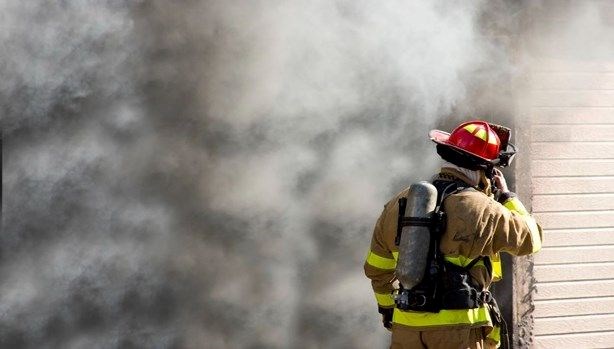 Çorum'da iki katlı evde yangın