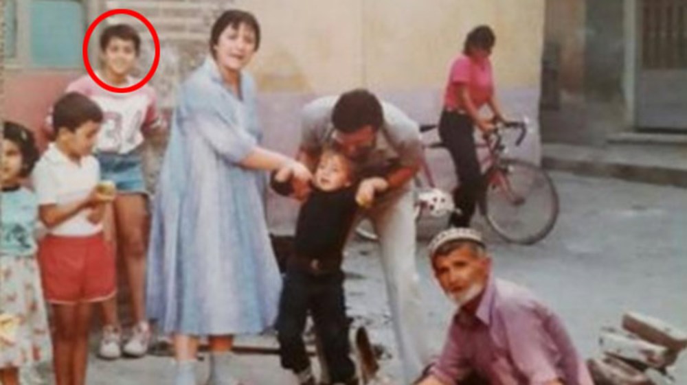 Ünlü isim geçmişe götürdü: "Oyuncu olacağını nasıl anlamadın" (Ünlülerin çocukluk ve gençlik halleri) - 601