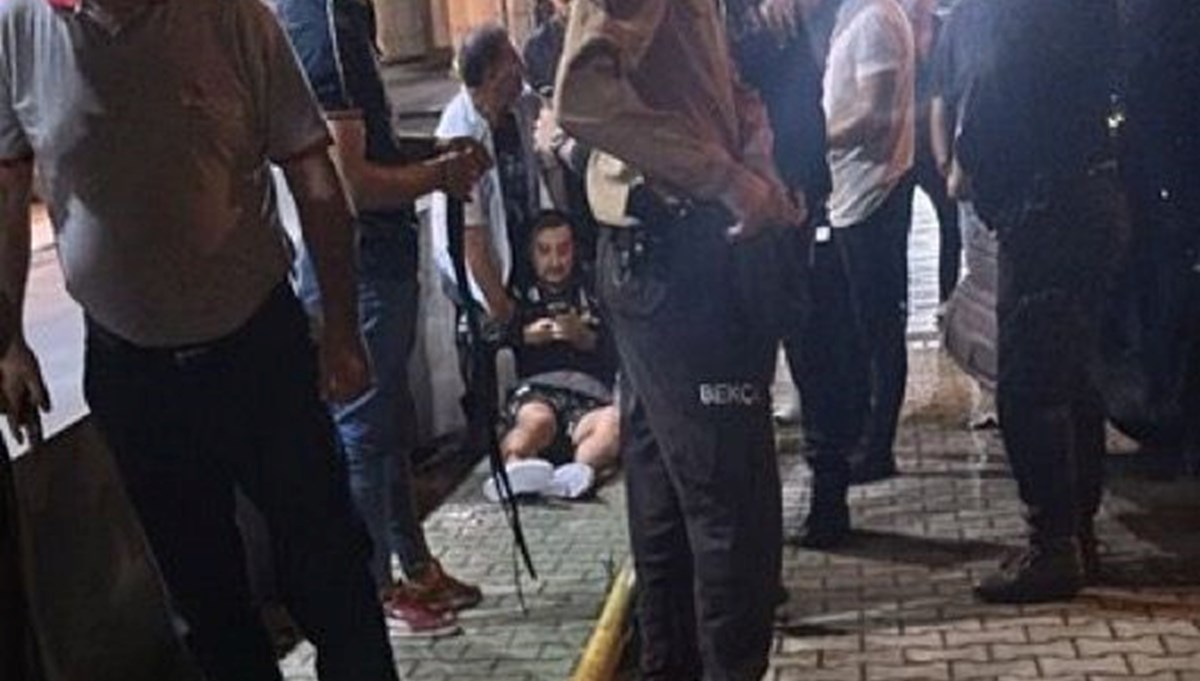 Eski futbolcu Serhat Akın'a silahlı saldırı Eski futbolcu Serhat Akın'a silahlı saldırı