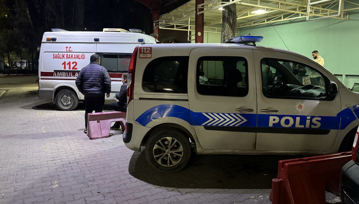 İzmir'de kavgada yaralanan kişi kaldırıldığı hastanede de bıçaklandı İzmir'de kavgada yaralanan kişi kaldırıldığı hastanede de bıçaklandı