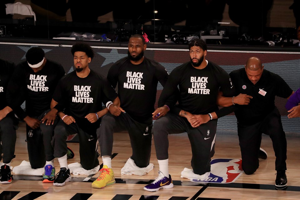 NBA'de heyecan yeniden başladı (LA Lakers - LA Clippers maçında 'Black Lives Matter' sloganı) - 1