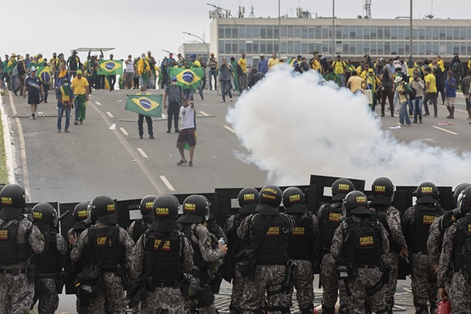 Brezilya'da kongre baskını sonrası Bolsonaro hakkında soruşturma başlatıldı - 1