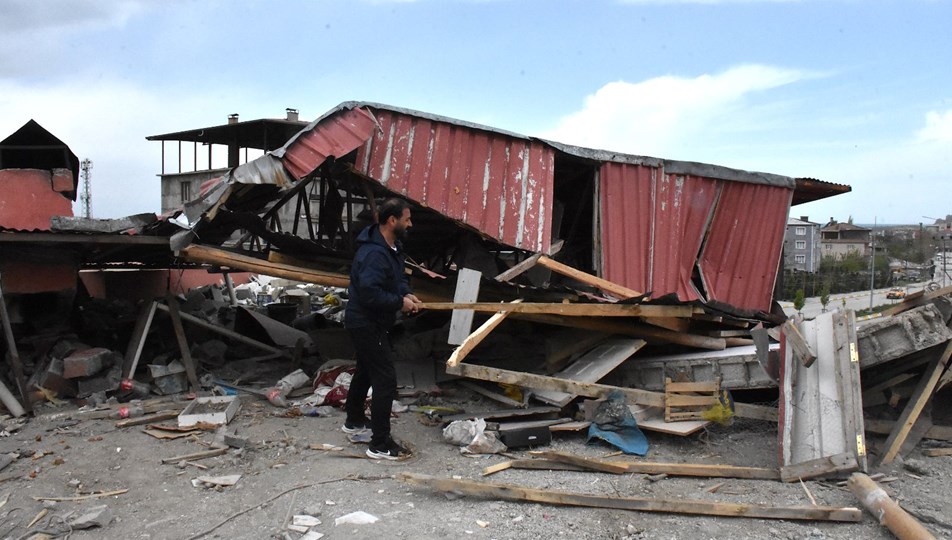 Van'da şiddetli rüzgar