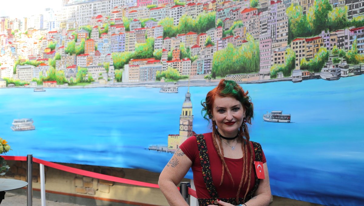 Ressam Alev Özas'tan 100 günde dev İstanbul tablosu Ressam Alev Özas'tan 100 günde dev İstanbul tablosu