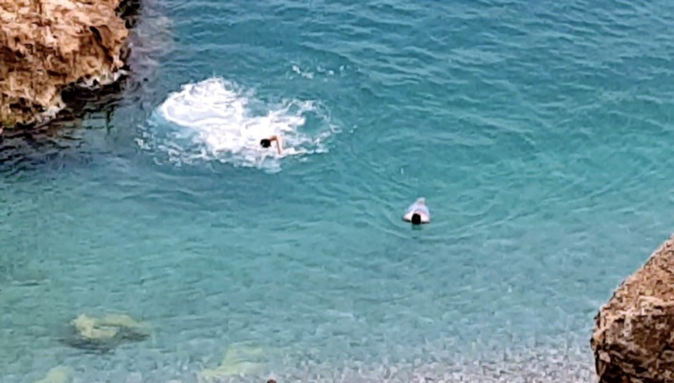 Antalya'da denizde kelepçeli ölüm oyunu - 1