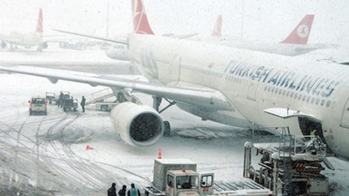 Istanbul Da 463 Ucak Seferi Iptal Edildi Ntv