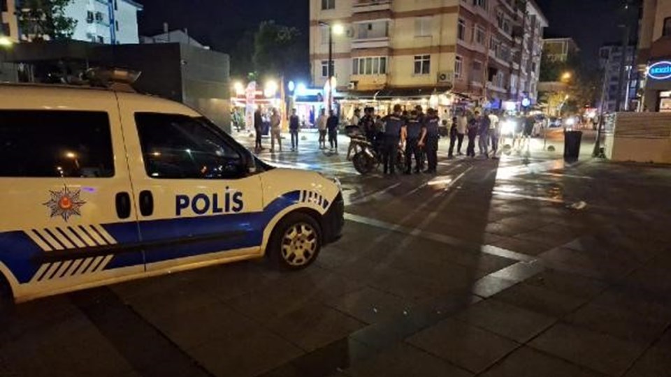 Kavga ettiği kişiyi 100 metre kovalayıp bıçakladı - 1