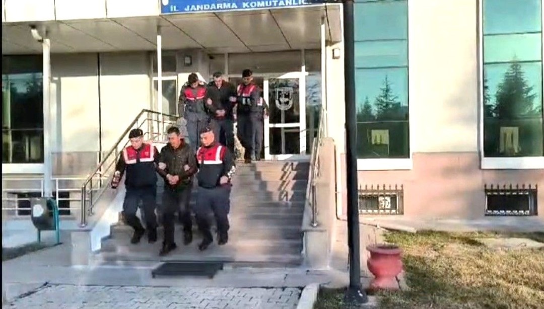 Kütahya’da tefecilere operasyon: 3 tutuklama