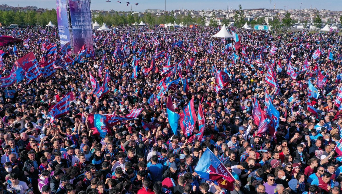 Trabzonspor şampiyonluğu İstanbul Yenikapı'da kutladı