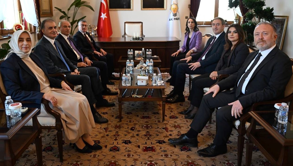 DEM-AK Parti grubu görüşmesi başladı DEM-AK Parti grubu görüşmesi başladı