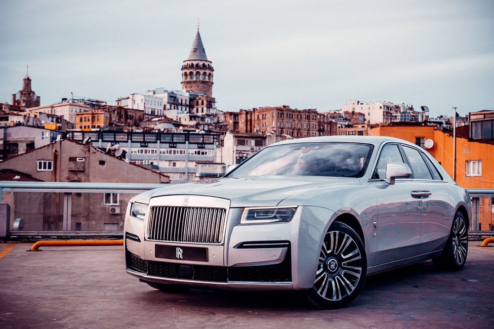 Yeni nesil Rolls-Royce Ghost Türkiye&#39;de | NTV