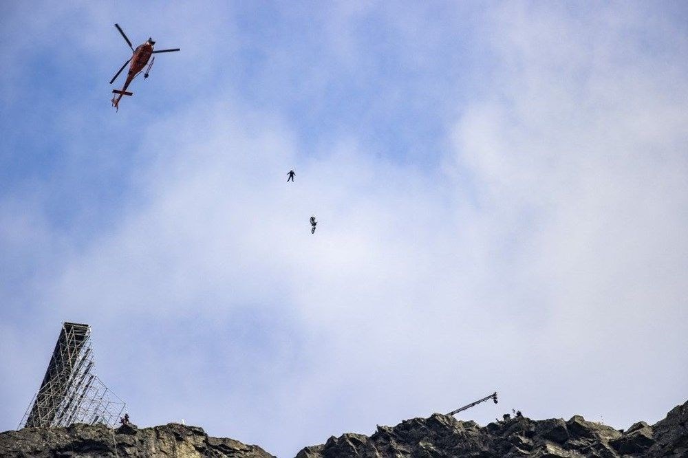 Tom Cruise yeni Görevimiz Tehlike (Mission: Impossible) filmi için pilotluk dersi almaya başladı - 4