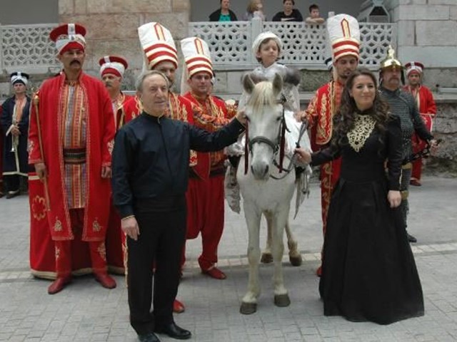 Vali Yardimcisindan Osmanli Dugunu Ntv