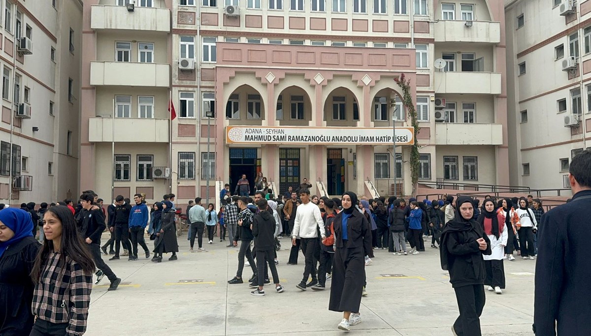 Adana'da okulda yangın Adana'da okulda yangın