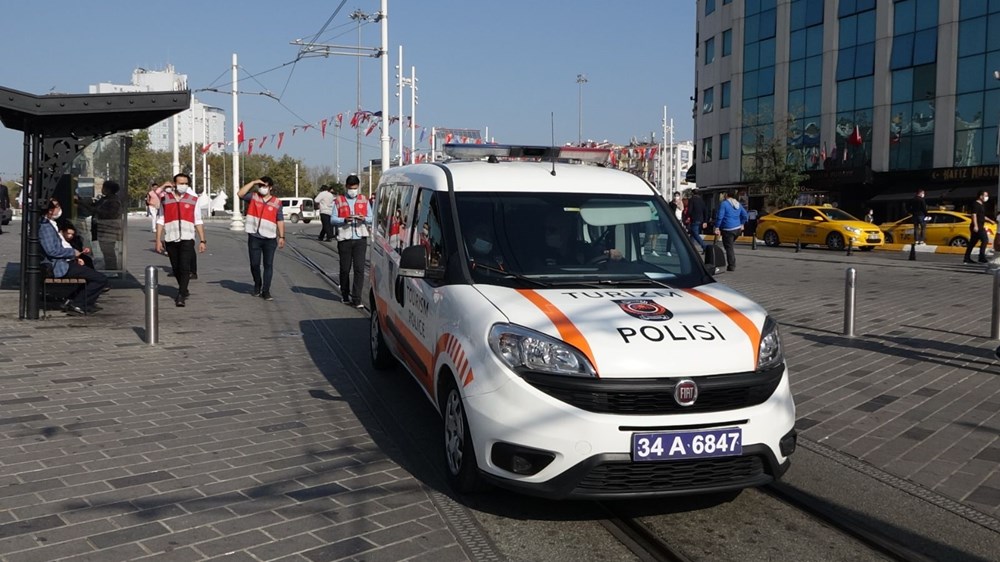 Taksim'de drone'lu maske denetimi - 13