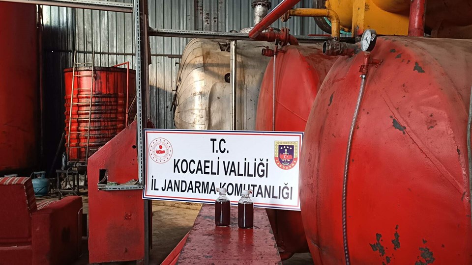 Kocaeli'de 37 ton kaçak akaryakıt ele geçirildi - 3