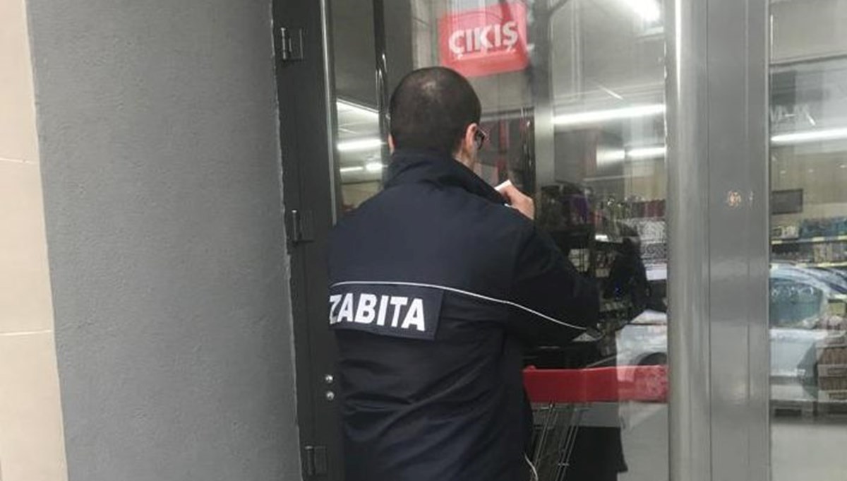 Bursa'da 9 zincir market şubesi mühürlendi Bursa'da 9 zincir market şubesi mühürlendi