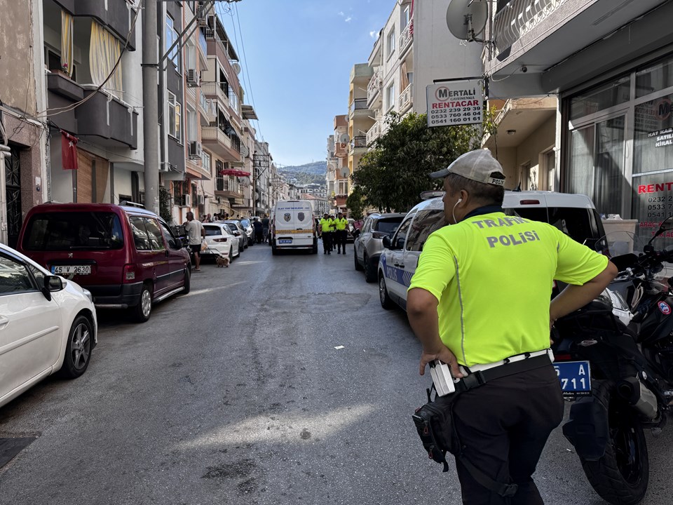SON DAKİKA HABERİ | İzmir'de karakola silahlı saldırı: İki polis şehit - 4